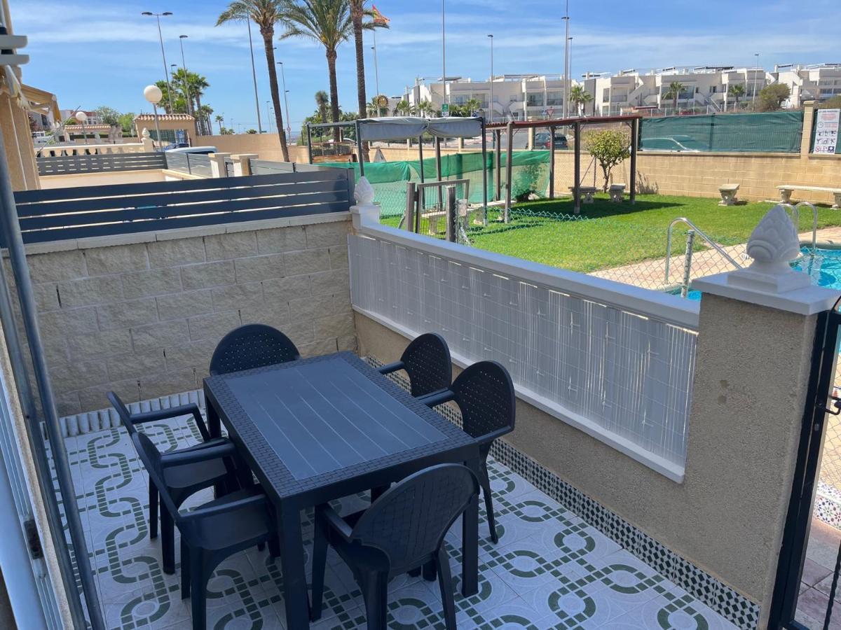 Appartement Villa-Celine Torrevieja Exterior photo